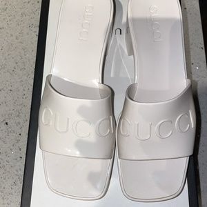 GUCCI SLIDES
